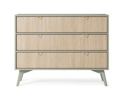 Vihreä lipasto, jossa laatikot FOREST